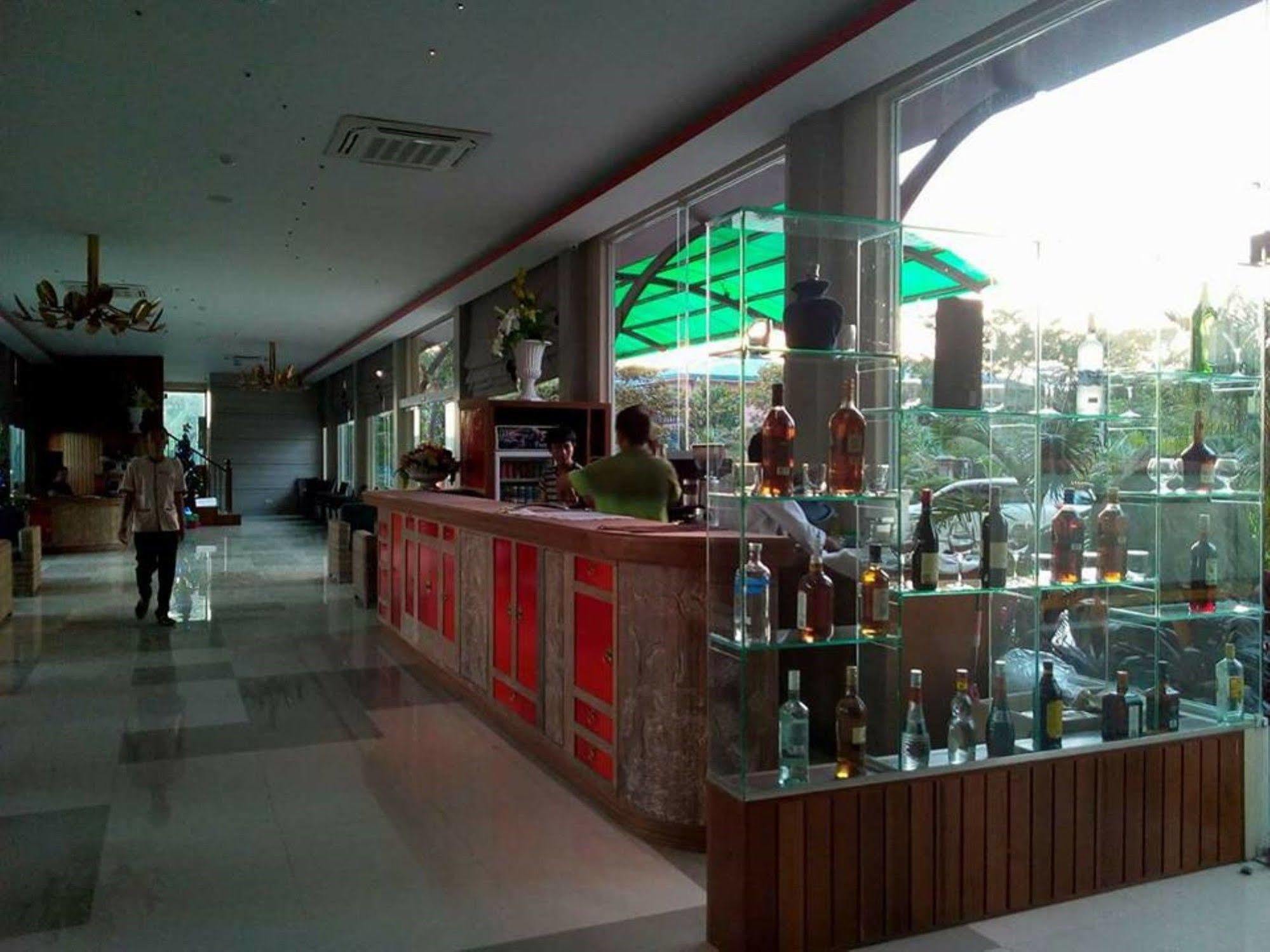 Hotel Sincere Smile Rangun Kültér fotó