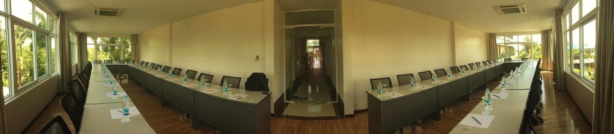 Hotel Sincere Smile Rangun Kültér fotó