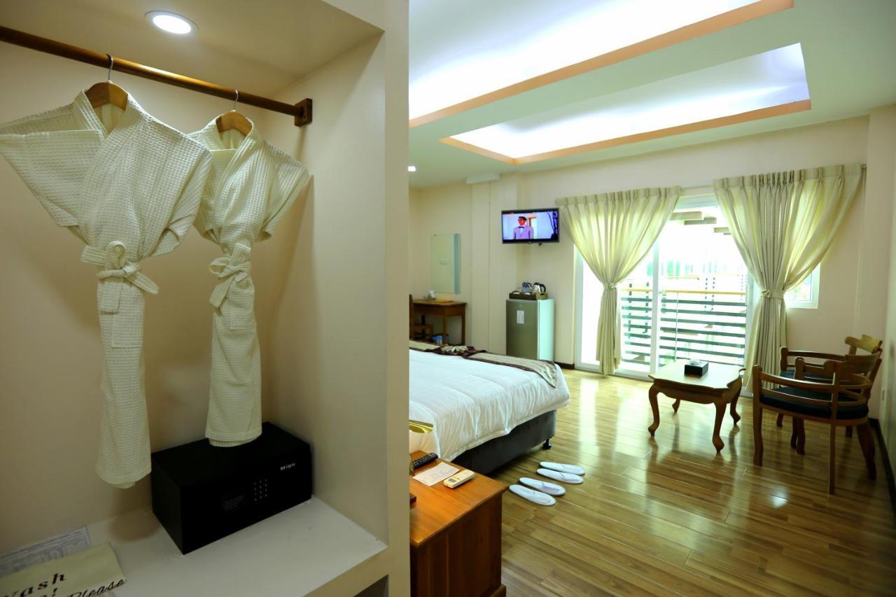 Hotel Sincere Smile Rangun Kültér fotó